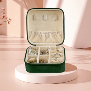 Productos de organización de joyas Regalo exquisito Cuero Cuadrado Simple Portátil Estuche de almacenamiento de joyas de viaje Organizador de joyas - Product Image 4