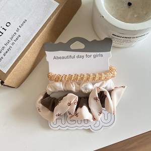 Diadema Vintage con Estampado de Leopardo y Encaje, Banda para el Cabello con Perlas y Goma Elástica, Accesorio Minimalista para el Cabello - Product Image 2