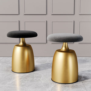 Sgabello e Pouf in Metallo Rotondo Moderno e Semplice in Stile Nordico di Lusso per Camera da Letto, Trucco e Nail Art - Product Image 3