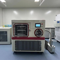 Machine de lyophilisation compacte sous vide en acier inoxydable pour laboratoire, modèle pilote, la plus vendue, avec capacité de 4,5 L et zone de séchage de 0,24 m² pour le séchage d'échantillons