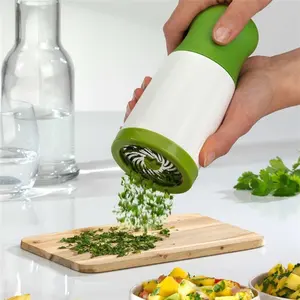 J436 Gadgets de cuisine Outils de cuisine Coupe-légumes Coriandre Hachoir Broyeur d'herbes en plastique
