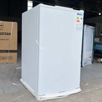 Mini réfrigérateur à porte unique 108L Réfrigérateur de location de dortoir domestique antibactérien et inodore de petite capacité