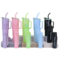 Gourde de sport portable grande capacité avec paille et poignée, gobelet en plastique trois pièces pour voiture et camping en extérieur