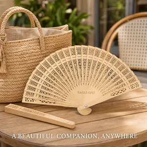 Abanico de Madera Grabado Personalizado de Alta Calidad, Recuerdo de Fiesta Portátil, Regalo de Cumpleaños, Servicio OEM, Abanico Plegable de Madera - Product Image 1