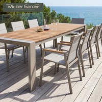 Chaises de salle à manger d'extérieur empilables en aluminium, fauteuils en plastique-bois pour patio, jardin, hôtel, restaurant - Vente en gros usine