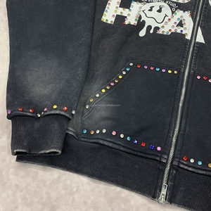 เสื้อฮู้ดดี้ทรงโอเวอร์ไซส์แบบยูนิเซ็กซ์สั่งทำพิเศษ พร้อมซิปแบบดิสเทรส ผลิตโดยผู้ผลิตเสื้อฮู้ดดี้ดีไซน์เนอร์ ล้างสีแบบแอซิด ประดับด้วยคริสตัล - Product Image 4