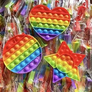 ジャンボハート型シリコンFidgetセンソリーポッパーレインボーポッパープッシュバブル教育玩具 - Product Image 2