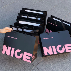 Nouveau design 2026 – Sac en papier personnalisé coloré pour cadeaux et achats, avec ruban dissimulé – Vente en gros - Product Image 3