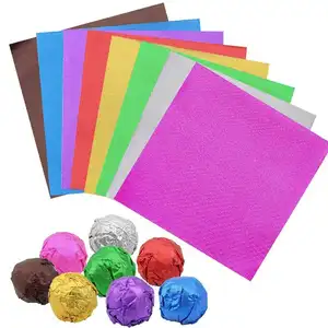 Emballages de chocolat colorés carrés/papier d'emballage de barre de chocolat en aluminium imprimé par coutume de Noël pour des sucreries