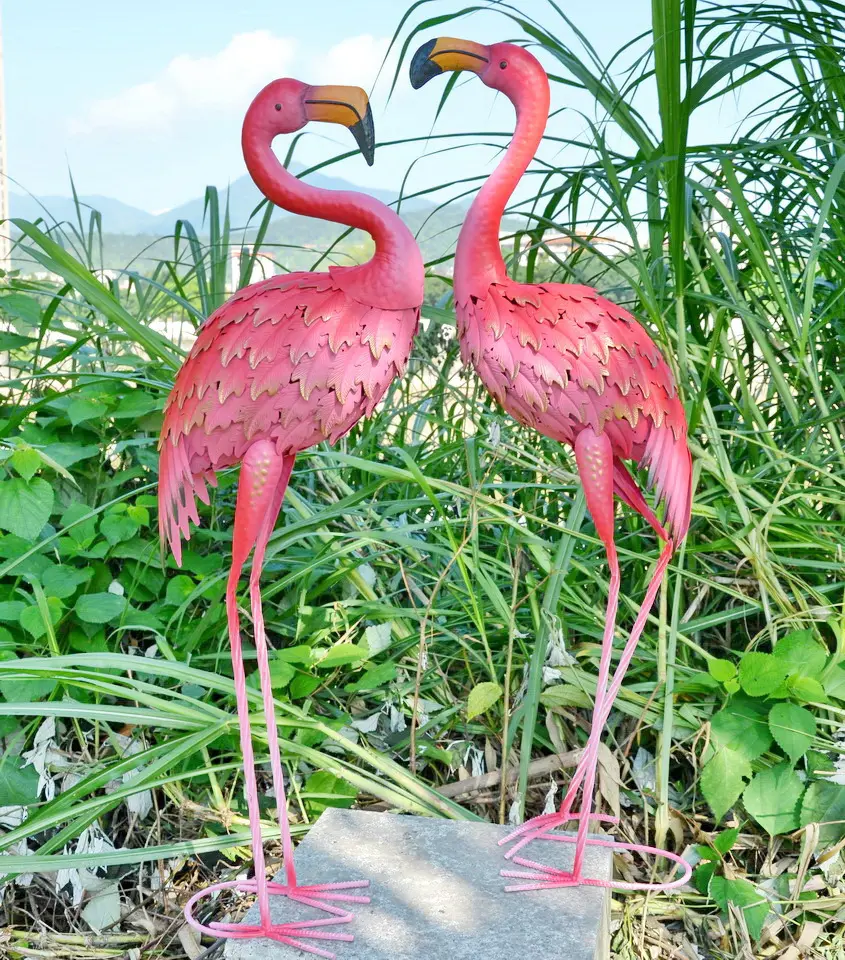 Family Flamingo Yard Ornaments Pink Flamingos Family with Metal Feet Stakes for Garden/Yard/Pat