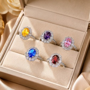 Anello Aperto con Motivo a Stella e Dettagli Colorati, Design Regolabile, Accessori di Moda per Uomini e Donne - Product Image 1