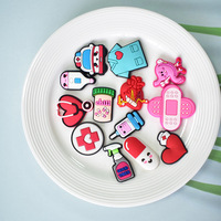 Nouvelle série de soins médicaux HY : Breloques pour sabots en PVC, boucles créatives pour médecins et infirmières, accessoires DIY sur le thème de la médecine, fleurs unisexes