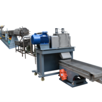Machine de fabrication de granulés et flocons de bouteilles en PEHD à vis simple pour usine de production de moteurs et d'engins