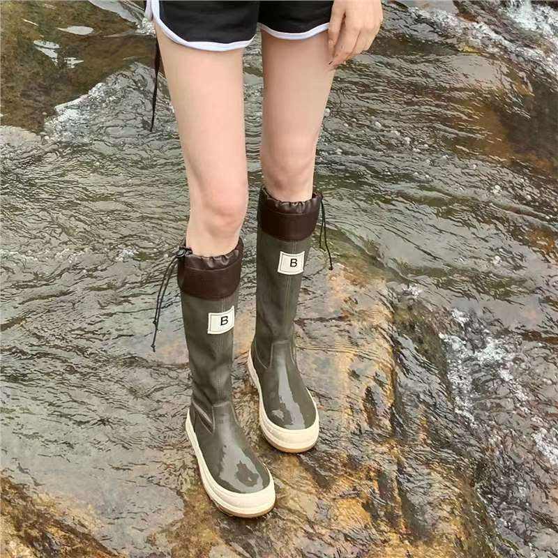 สีน้ำตาลกากี