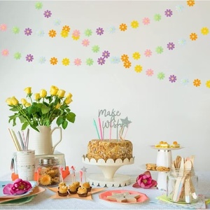 Bannière <span class=keywords><strong>en</strong></span> feutre imprimée petites marguerites style coré<span class=keywords><strong>en</strong></span>, décoration de fête intérieure/extérieure, drapeau <span class=keywords><strong>en</strong></span> tissu non tissé pour anniversaire - Product Image 1