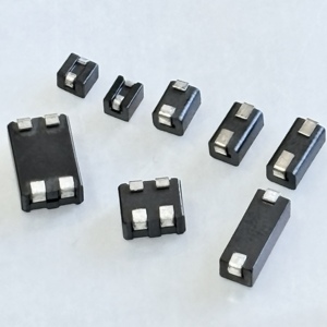 Bề mặt gắn kết vết thương Ferrite từ hạt cuộn cảm tần số cao EMI đàn áp thấp DCR cao IDC trục - Product Image 4