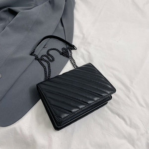 Nouveaux Sacs à Main Matelassés Tendance Personnalisés <span class=keywords><strong>en</strong></span> Cuir PU Vegan pour Femmes – Sacs Bandoulière et Besaces avec Chaîne - Product Image 3