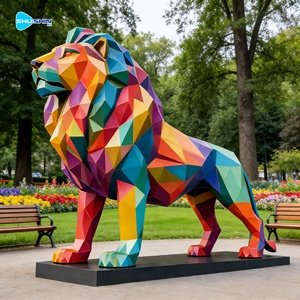 Escultura de <span class=keywords><strong>León</strong></span> Geométrica Grande de Acero Inoxidable Pulido en Color Personalizado con Tema de Cruz para Área de Recepción de Exteriores - Product Image 1