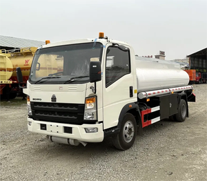 Camión Cisterna HOWO de 5 CBM, Camiones Cisterna 4X2 de 160 CV, Camión Cisterna de Combustible Diésel, Suministro Directo de Fábrica para la Venta - Product Image 5