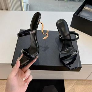 Nouvelles Sandales Formelles à Talons Hauts pour Femmes 2025 – Qualité Supérieure, Design de Luxe avec Logo – Escarpins d'Été pour Dames - Product Image 1