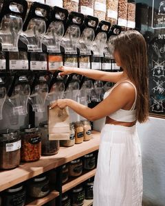 Настраиваемый диспенсер с гравитационной подачей и логотипом бренда для сетевых магазинов - Product Image 4