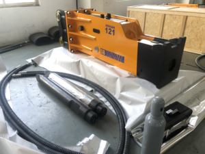Casseur hydraulique SOOSAN SB121, type silencieux, marteau pour roche et béton, avec tuyaux, pièces de rechange, garantie d'un an pour les excavateurs - Product Image 2
