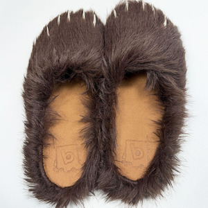 Mules en peluche personnalisées de créateur, avec logo sur mesure, pour hommes, en fausse fourrure, motif <span class=keywords><strong>patte</strong></span> <span class=keywords><strong>d</strong></span>'<span class=keywords><strong>ours</strong></span>, avec griffes métalliques - Product Image 6