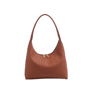 Sac fourre-tout en PU tissé grande capacité pour femme, fermeture éclair, doublure en polyester, polyvalent, luxe léger, toutes saisons, pour les trajets quotidiens - Product Image 5