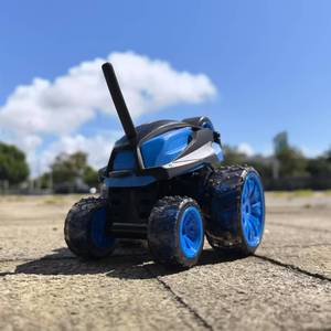 Voiture de course acrobatique à 5 roues divertissante, télécommande anti-interférence 2,4 GHz, 360 °   Trottinette à roulettes avec lumières LED clignotantes, design antichoc - Product Image 6