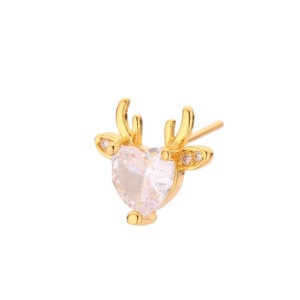 Elegantes y Modernos Pendientes de Mujer con Circonitas y Baño de Oro, Diseño de Ciervo Pequeño, Estilo de Lujo Discreto - Product Image 2