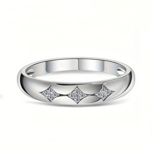 Anello Impilabile a Forma di Diamante con Zirconi per Donne, Elegante Gioiello da Dito alla Moda - Product Image 1