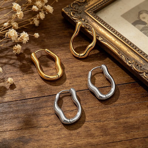 Pendientes de Aro Irregulares Minimalistas de Moda, Recién Llegados, Chapados en Oro de 18K, Acero Inoxidable 316L, Hipoalergénicos, Resistentes al Deslustre - Product Image 6