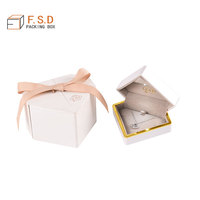 Ensemble de boîtes à bijoux FSD de luxe personnalisées pour collier et bracelet, avec boîtes rigides en papier artistique, gaufrage fait main