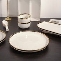 Service de Table en Céramique 7 Pièces Bordure Dorée Vaisselle Élégante en Porcelaine pour Dîner Lavable au Lave-Vaisselle Collection de Tables Formelles