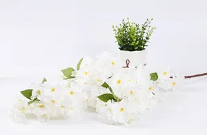 새로운 제품 아이디어 2024 벚꽃 수제 교수형 크리스마스 가짜 인공 꽃 꽃다발 장식