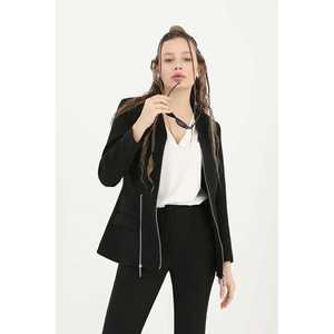 เสื้อเบลเซอร์คอวีผู้หญิง สีดำ ผ้าระบายอากาศได้ดี - Product Image 2