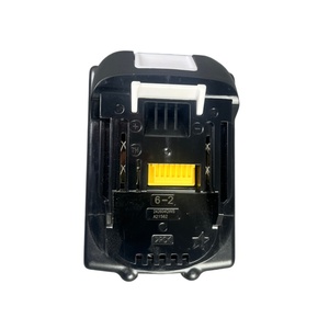 Batería Recargable de Iones de Litio <span class=keywords><strong>Makita</strong></span> 18V LXT 6.0Ah Compacta al por Mayor en Blíster, Batería Económica para Herramientas Eléctricas Inalámbricas - Product Image 4