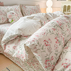 Ensemble de literie quatre pièces en coton floral de style campagnard français, taies d'oreiller, housses de couette - Product Image 1
