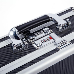 Db New Pistol Lock Box 30x15x23cm Boîte de rangement rigide avec cadre en aluminium pour le stockage intérieur et extérieur - Product Image 6