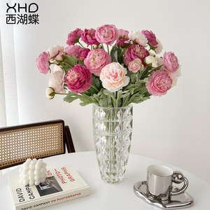 Branche de fleur artificielle de renoncule en soie rose et blanche 10cm-30cm pour décoration intérieure - Product Image 2