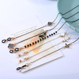 Cadena de gafas de cristal geométrico minimalista, collar creativo de acrílico y cobre - Product Image 2