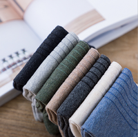 Chaussettes bateau en coton invisibles, couleur unie, respirantes, pour l'été, vente en gros, stock d'usine, chaussettes pour hommes pour usage quotidien décontracté