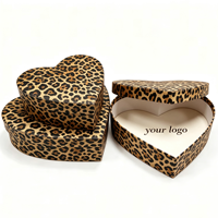 Boîte cadeau en forme de cœur pour bijoux, avec insert en velours, pour la Saint-Valentin, mariage, emballage en carton gris