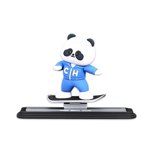 Kit de décoration intérieure de voiture avec figurine de panda sur skateboard pour console centrale - Product Image 2
