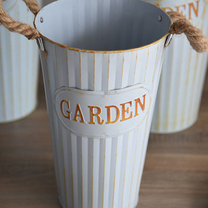 Tin Flower Bucket With Handle Garden <b>Vase</b> Round Iron Floor <b>Standing</b> Desktop Decorative <b>Vase</b> For Home Or Flower Shop - Product Image 2