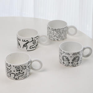 Lelyi INS Tasse en céramique d'art abstrait moderne Tasse à café de niche créative de grande valeur - Product Image 3