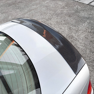 สปอยเลอร์หลังสำหรับรถบีเอ็มดับเบิลยู ซีรีส์ 3 รุ่น E46 สี่ประตู ปี 1998-2004 M3 CSL สีดำพ่นเงา ลายคาร์บอนไฟเบอร์ วัสดุ ABS ทรง Ducktail สำหรับฝากระโปรงท้าย - Product Image 3