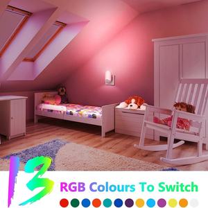 Lámpara LED Multicolor Automática con Sensor de Luz, Control Remoto, Enchufe EU/US/UK, Encendido/Apagado Automático del Anochecer al Amanecer - Product Image 2