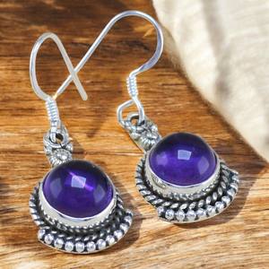 Pendientes de aro de plata esterlina con piedra de amatista de corte redondo Patrón de forma redonda de plata esterlina 925 para fiestas de la India - Product Image 1