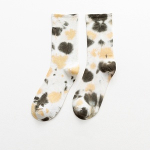 Jingwen OEM Meias De <span class=keywords><strong>Bebe</strong></span> transpirable divertido lindo multicolor Tie-dye mujeres Calcetines - Product Image 5